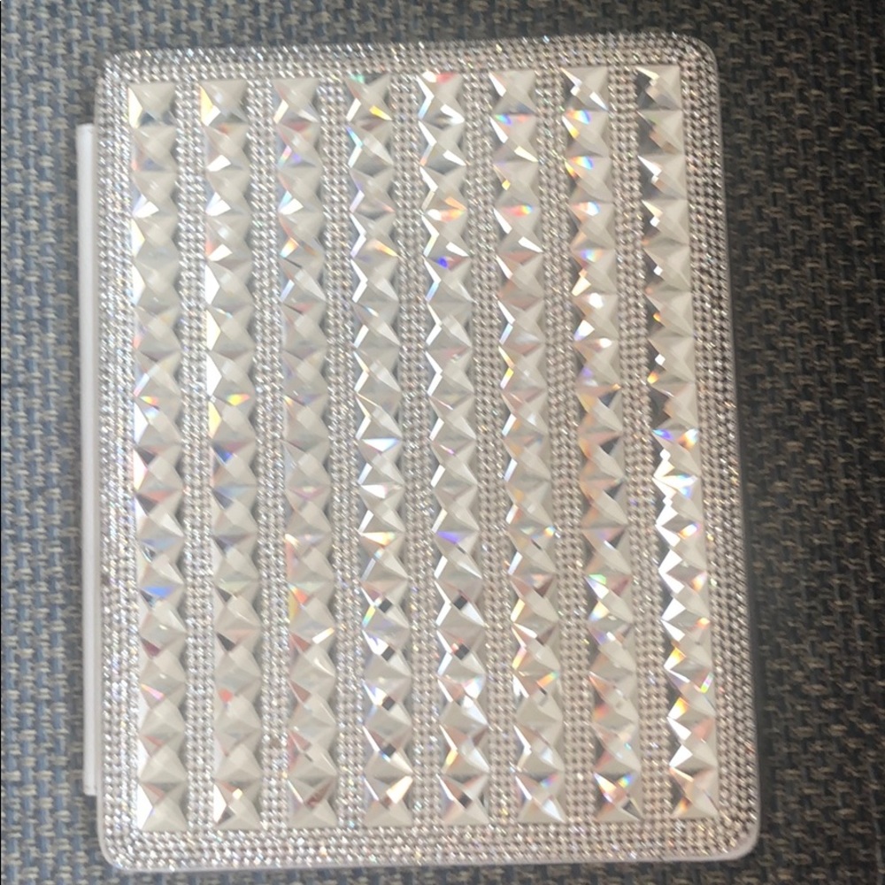 I Pad Cover 🤍